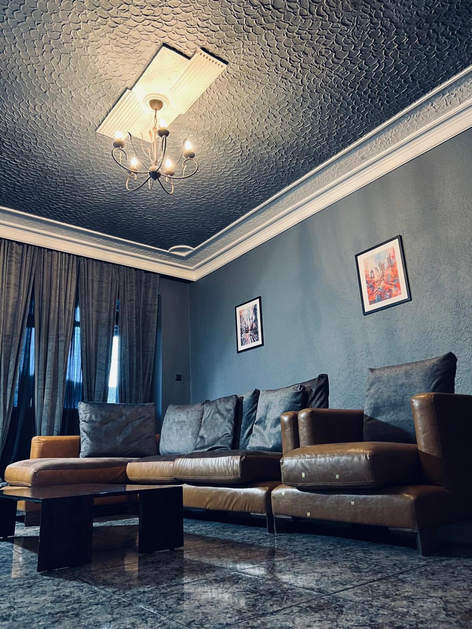 Central Apartment Black Cat Karlovo Buitenkant foto
